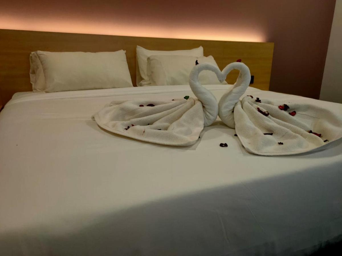 Folkmeldrum Hotel Джохор-Бару Екстер'єр фото